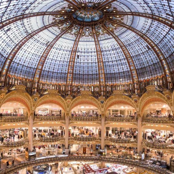 ***suite Regence * 5min & Shopping * New*** * Serris