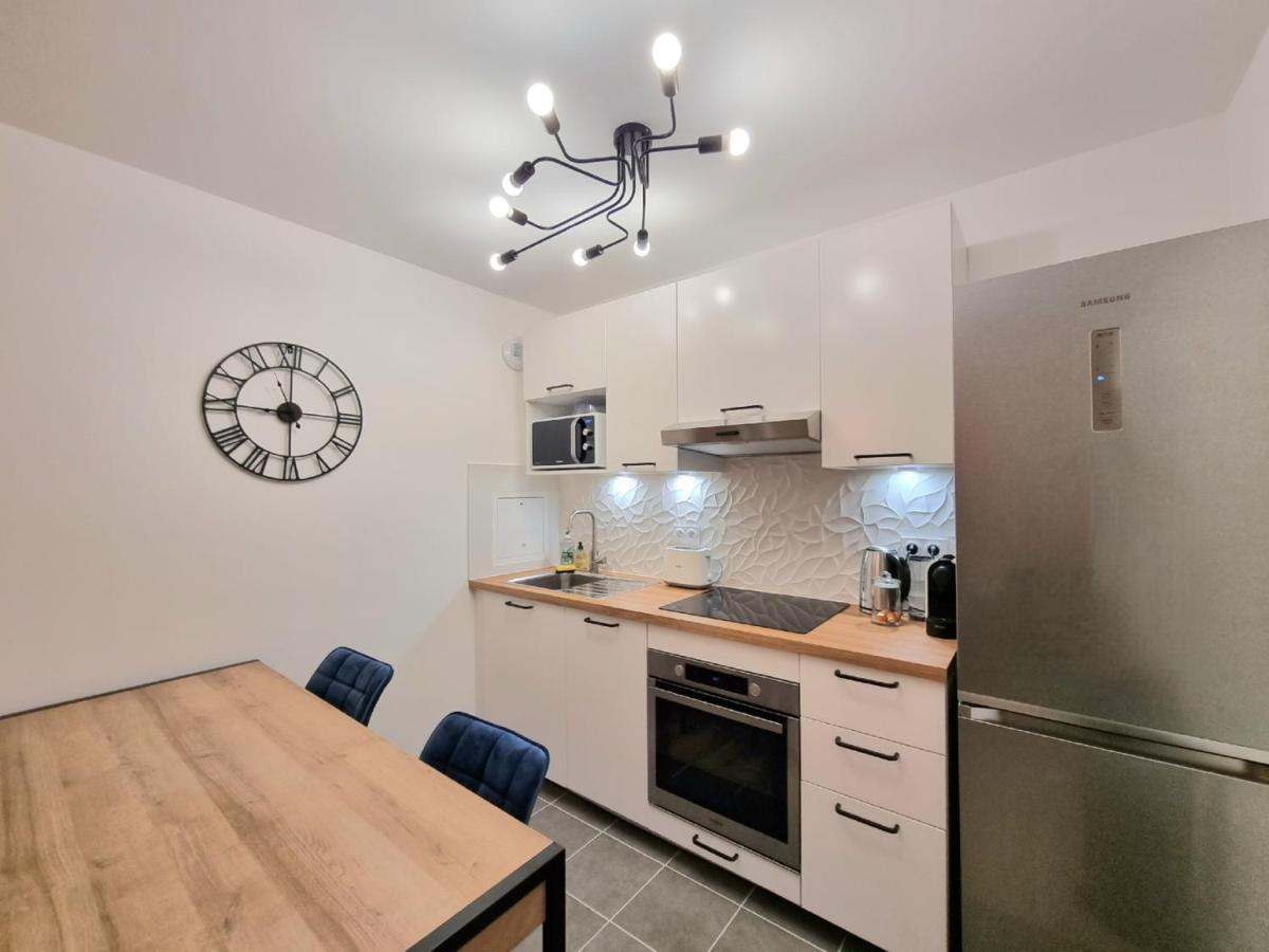 Apartment ***suite Regence * 5min & Shopping * New*** Serris