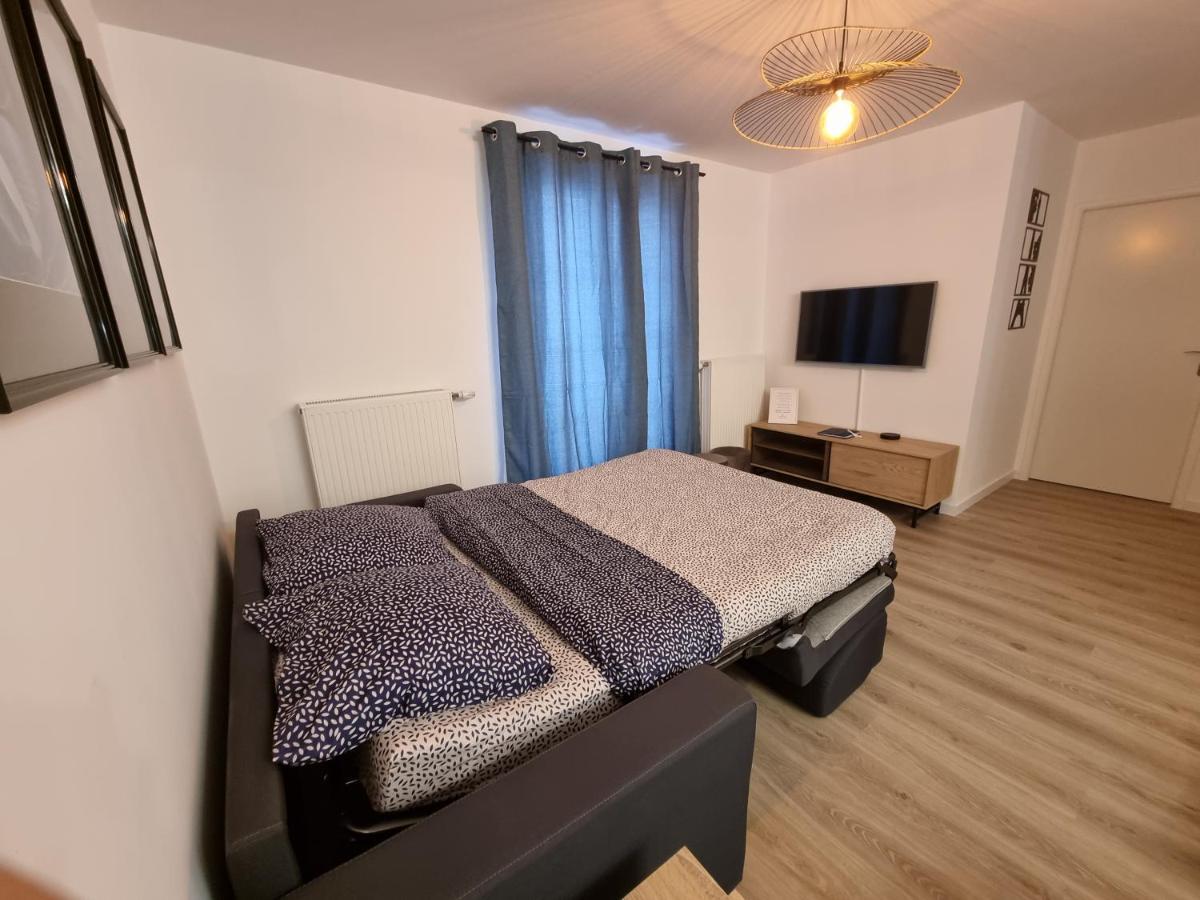 ***suite Regence * 5min & Shopping * New*** * Serris
